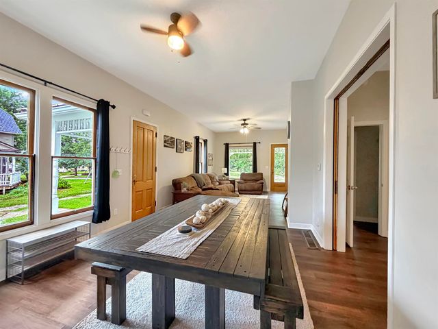 206 Vista Street, Traer, IA 50675