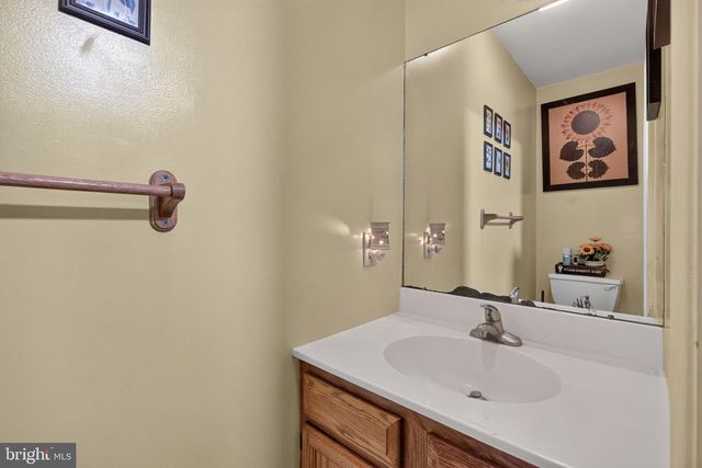 317 GROFFDALE RD, Quarryville, PA 17566