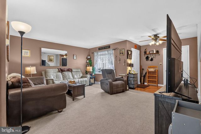317 GROFFDALE RD, Quarryville, PA 17566