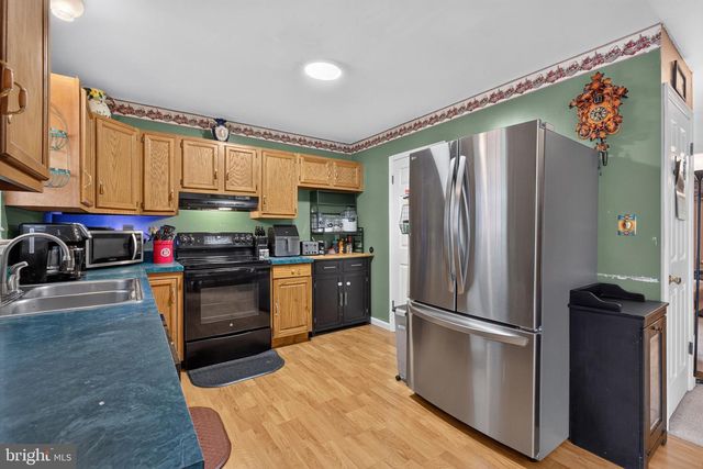 317 GROFFDALE RD, Quarryville, PA 17566