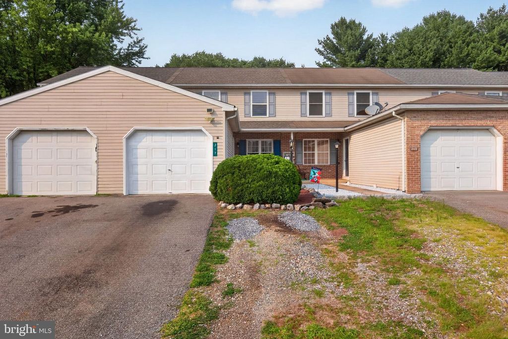 317 GROFFDALE RD, Quarryville, PA 17566