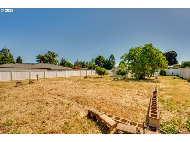 Fir Ave, Woodland, WA 98674