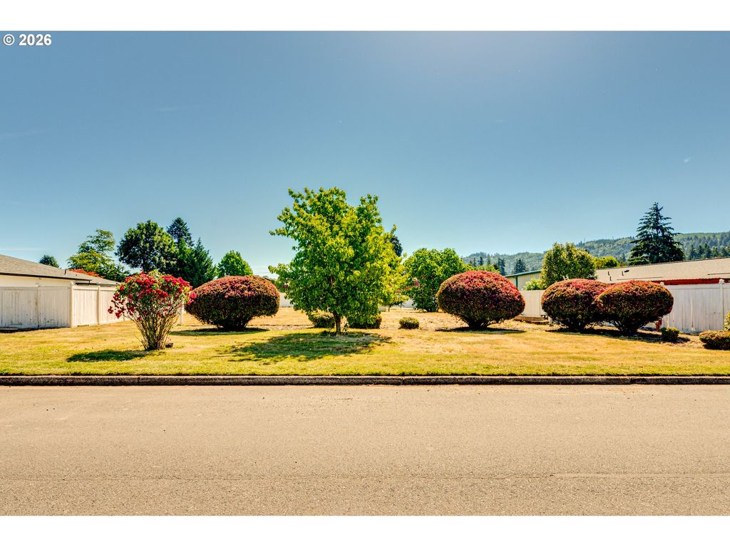 Fir Ave, Woodland, WA 98674