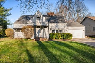 2809 Stark Drive, Willoughby Hills, OH 44094
