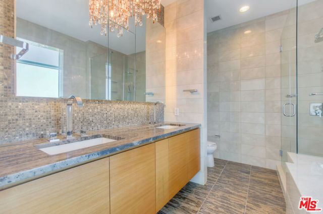 900 W OLYMPIC Boulevard 39G, Los Angeles, CA 90015