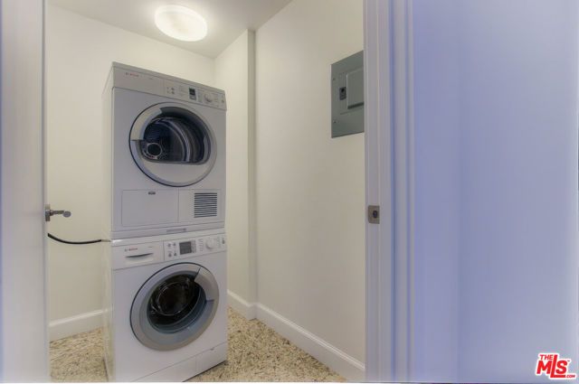 900 W OLYMPIC Boulevard 39G, Los Angeles, CA 90015