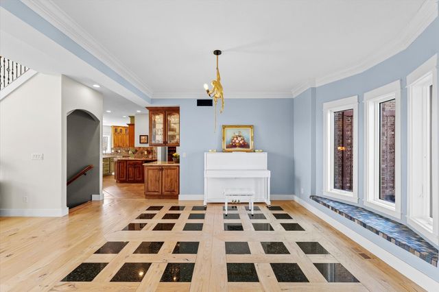 1610 Briarwood Lane, Mahomet, IL 61853