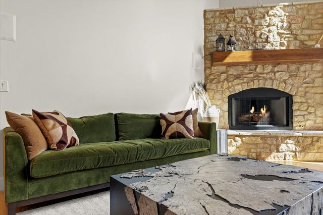 1610 Briarwood Lane, Mahomet, IL 61853