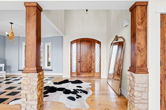 1610 Briarwood Lane, Mahomet, IL 61853