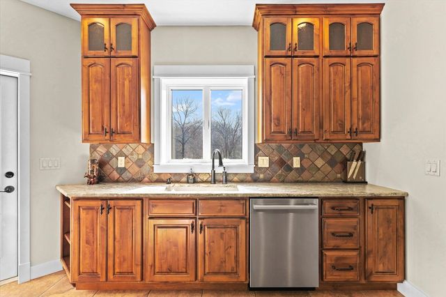 1610 Briarwood Lane, Mahomet, IL 61853