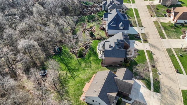 1610 Briarwood Lane, Mahomet, IL 61853