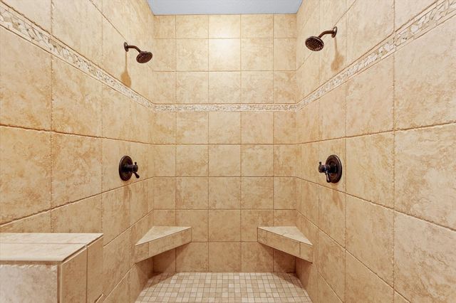 1610 Briarwood Lane, Mahomet, IL 61853