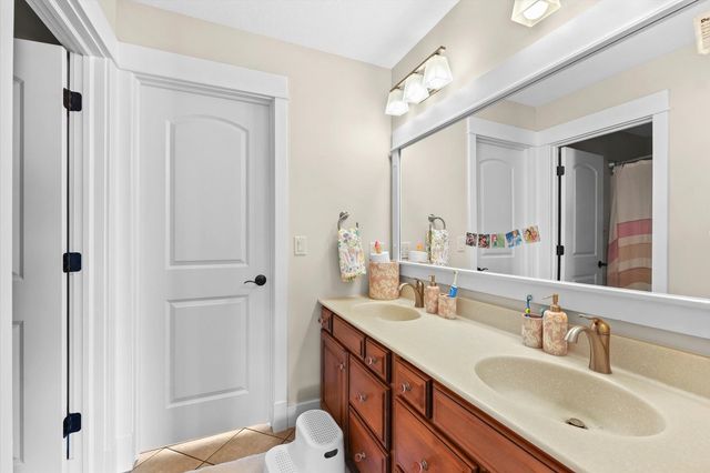 1610 Briarwood Lane, Mahomet, IL 61853