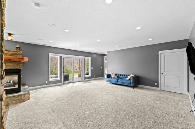 1610 Briarwood Lane, Mahomet, IL 61853