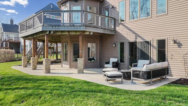 1610 Briarwood Lane, Mahomet, IL 61853