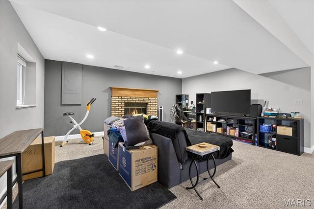 649 Bull Valley Drive, St Peters, MO 63304