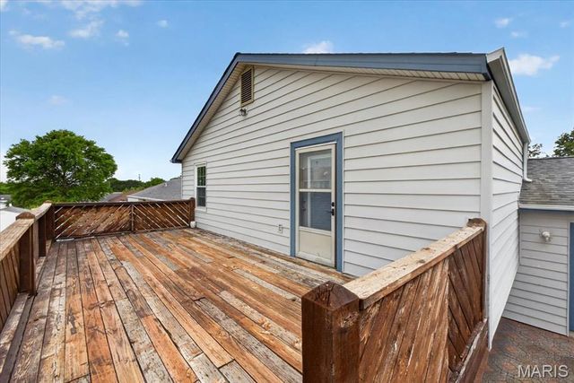 649 Bull Valley Drive, St Peters, MO 63304