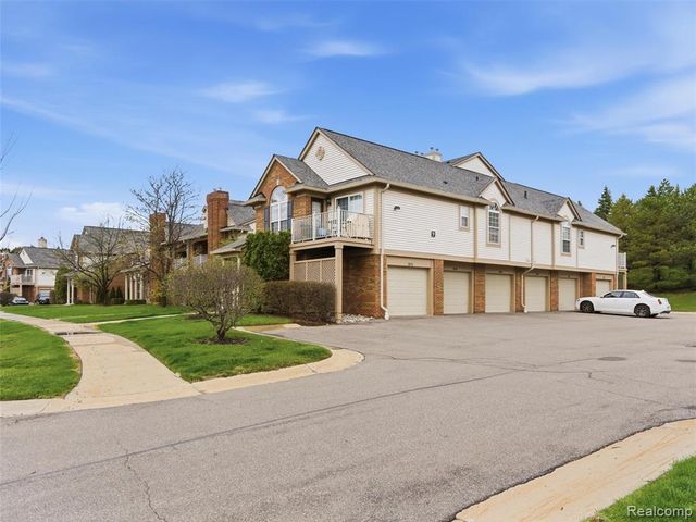 3570 Oakmonte Boulevard, Rochester, MI 48306