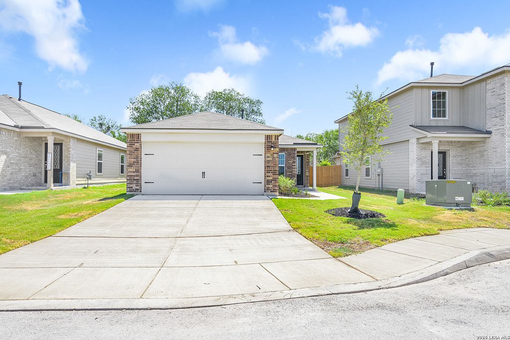 15102 Telfaire Meadow, Von Ormy, TX 78073
