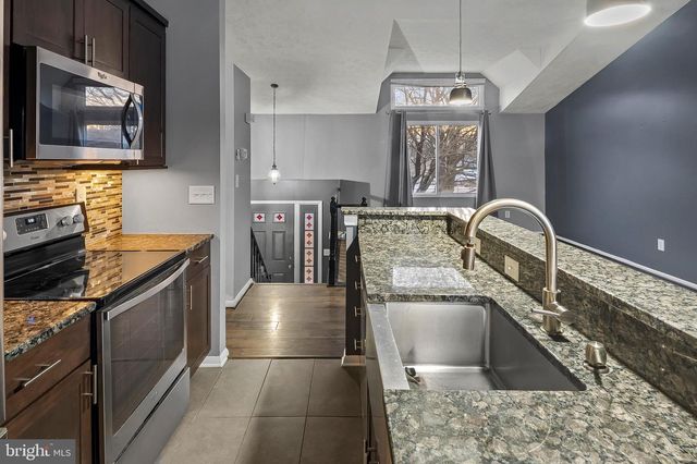 1422 FAIRBANKS DR, Hanover, MD 21076