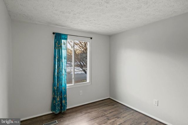 1422 FAIRBANKS DR, Hanover, MD 21076