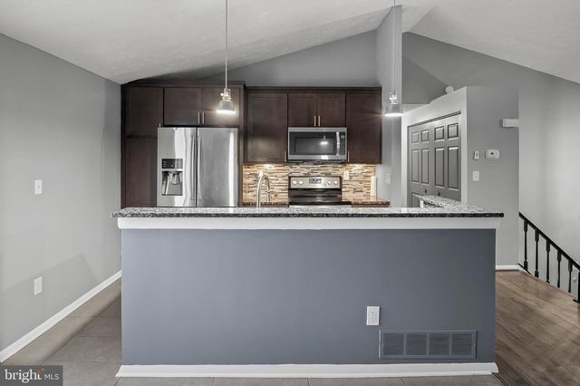 1422 FAIRBANKS DR, Hanover, MD 21076