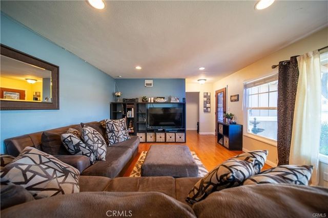 209 E Francis, Corona, CA 92879