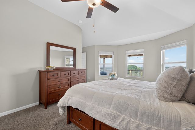 7058 Vista Loop, San Antonio, TX 78233