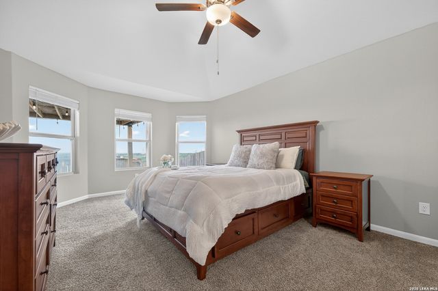 7058 Vista Loop, San Antonio, TX 78233