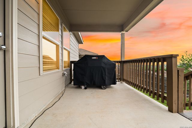 7058 Vista Loop, San Antonio, TX 78233