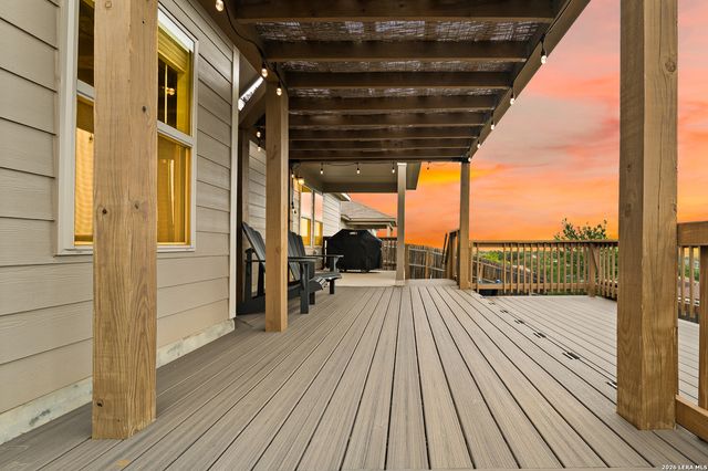 7058 Vista Loop, San Antonio, TX 78233