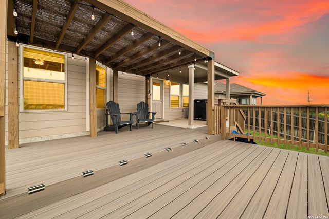 7058 Vista Loop, San Antonio, TX 78233