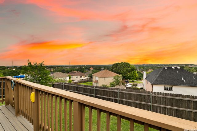 7058 Vista Loop, San Antonio, TX 78233