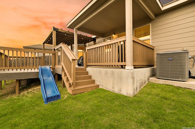 7058 Vista Loop, San Antonio, TX 78233