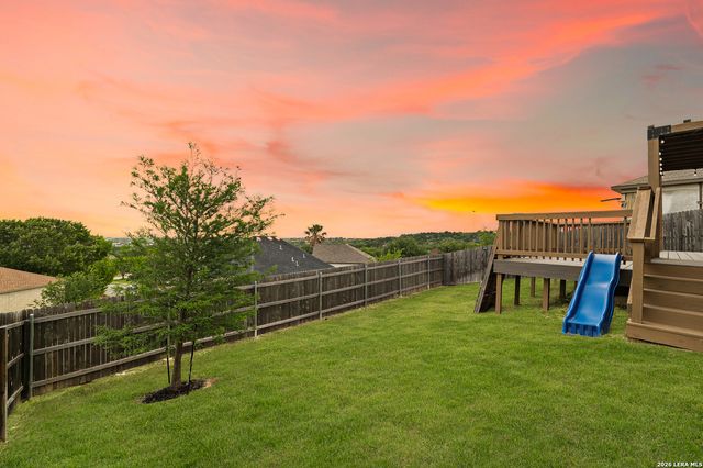 7058 Vista Loop, San Antonio, TX 78233