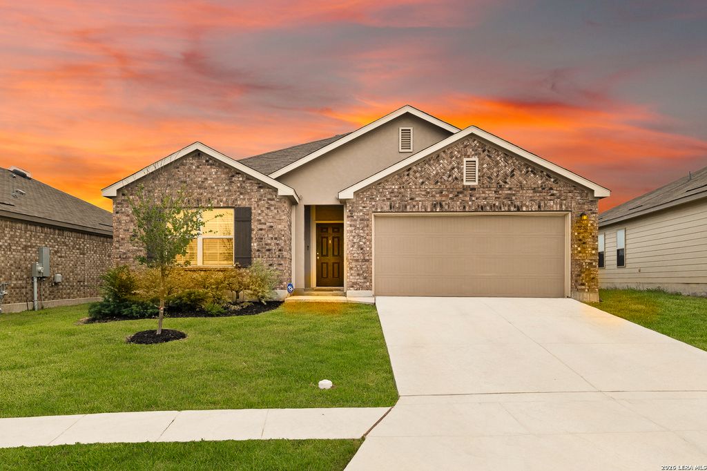 7058 Vista Loop, San Antonio, TX 78233