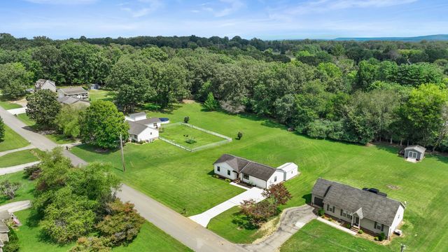 193 Timberlake Dr, Estill Springs, TN 37330