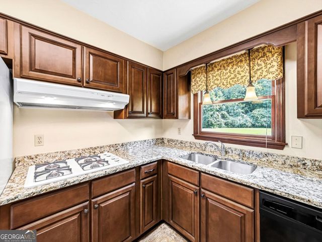 2405 Post Oak Tritt Road, Marietta, GA 30062