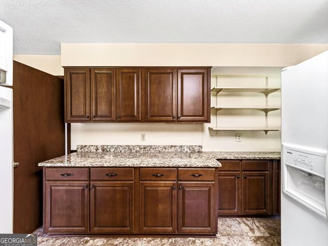 2405 Post Oak Tritt Road, Marietta, GA 30062