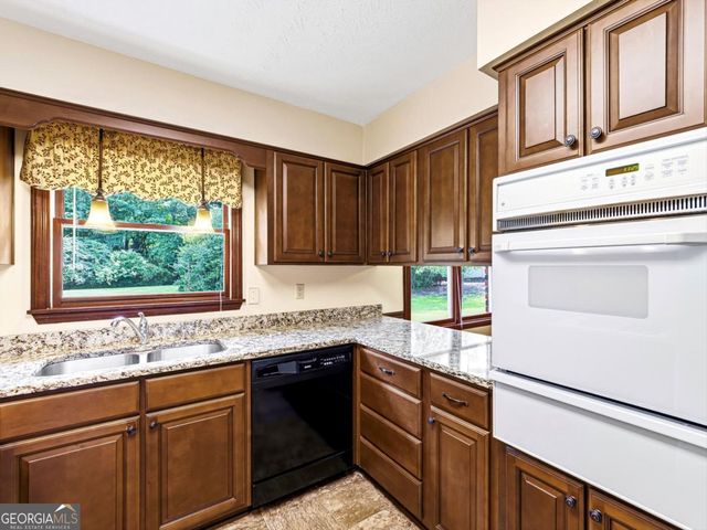 2405 Post Oak Tritt Road, Marietta, GA 30062