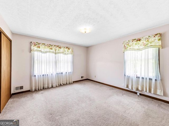 2405 Post Oak Tritt Road, Marietta, GA 30062
