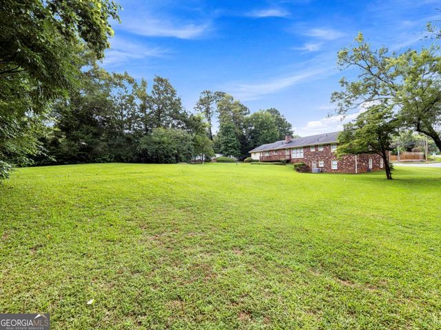 2405 Post Oak Tritt Road, Marietta, GA 30062