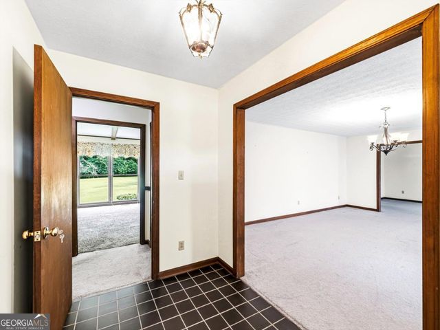 2405 Post Oak Tritt Road, Marietta, GA 30062