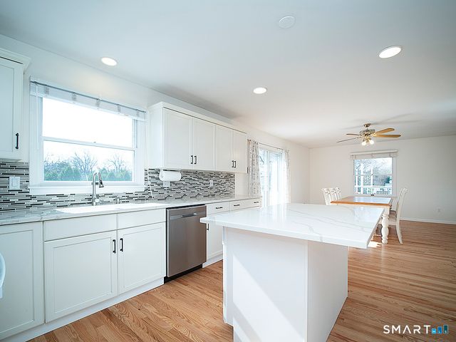 81 Old Stratfield Road, Fairfield, CT 06825