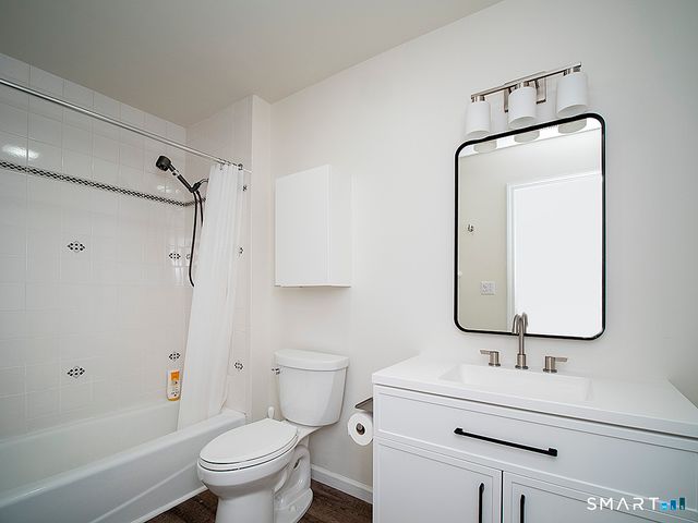 81 Old Stratfield Road, Fairfield, CT 06825