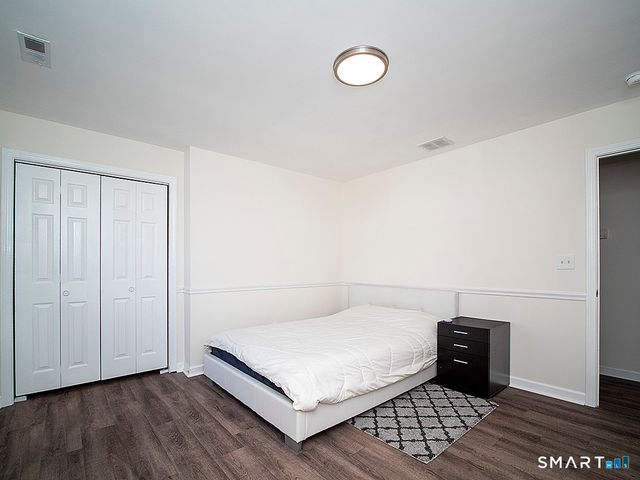 81 Old Stratfield Road, Fairfield, CT 06825