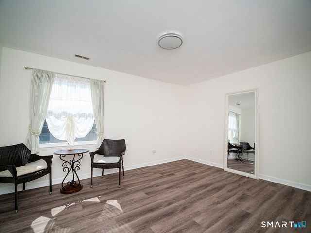 81 Old Stratfield Road, Fairfield, CT 06825