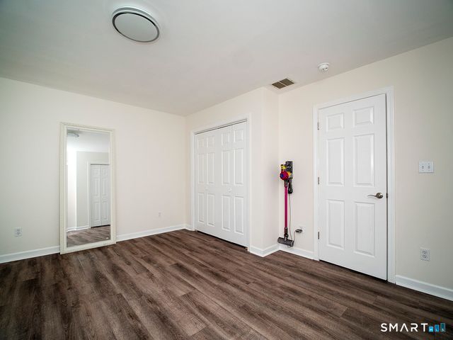 81 Old Stratfield Road, Fairfield, CT 06825