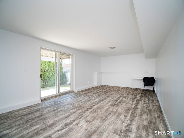 81 Old Stratfield Road, Fairfield, CT 06825