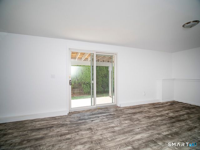 81 Old Stratfield Road, Fairfield, CT 06825